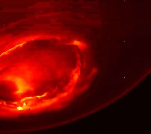 Aurora borealis de pe Jupiter surprinsa de statia spatiala Juno.