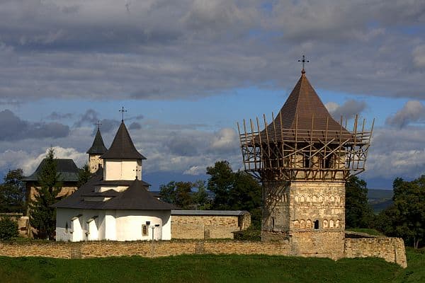 Manastirea Zamca oferita de armeni Sucevei acum peste 600 de ani