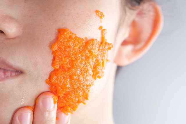 Masca cu morcovi curata tenul si ajuta la intinerirea pielii