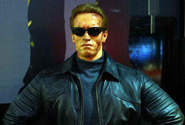 Statuia din ceara de albine a lui Arnold Schwarzenegger cea mai infricosatoare