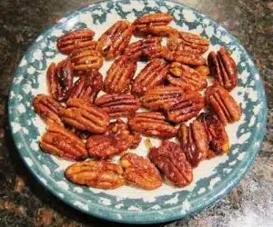 nucile pecan cu zahar ars