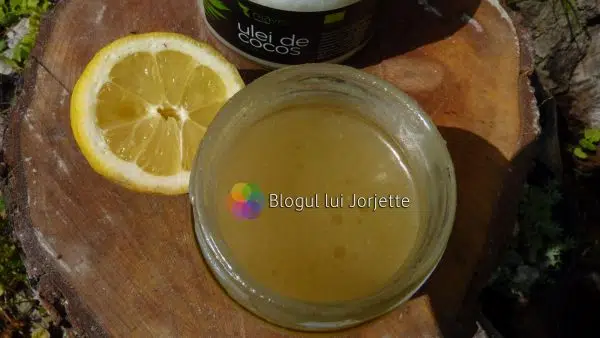 Sirop de tuse cu lamaie si muguri de brad