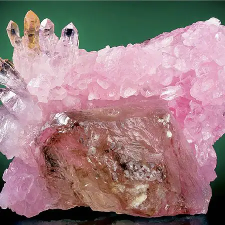 Mineral natural cuart roz - cuartul roz si proprietatile sale